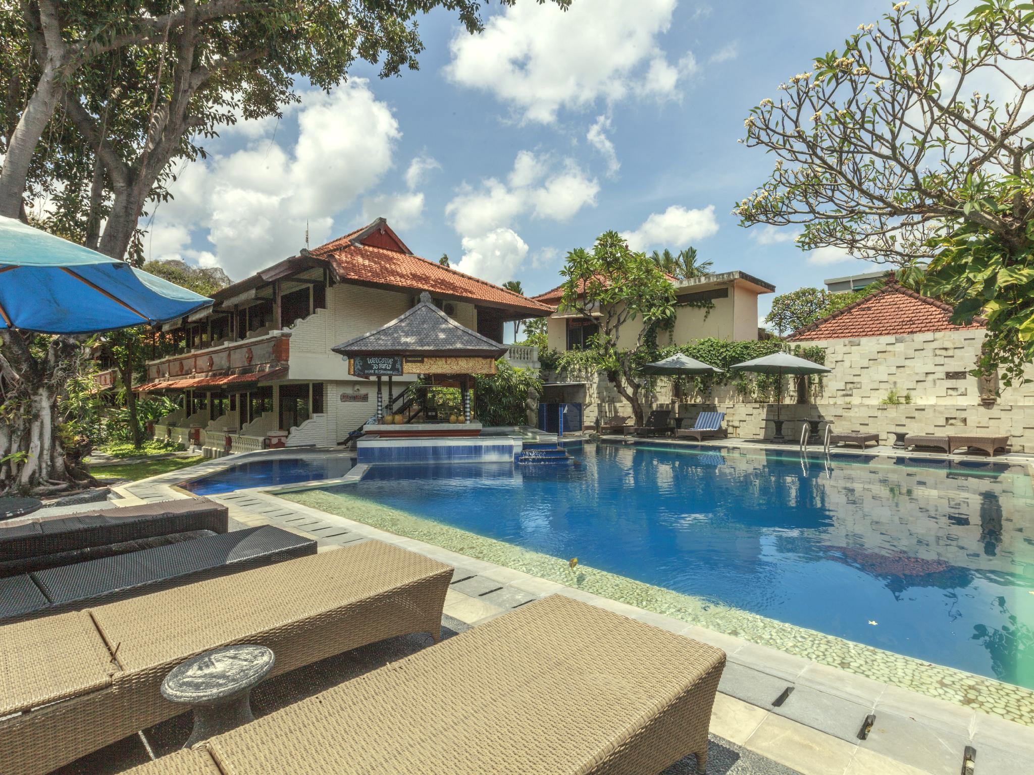 The Taman Ayu Hotel Seminyak Buitenkant foto