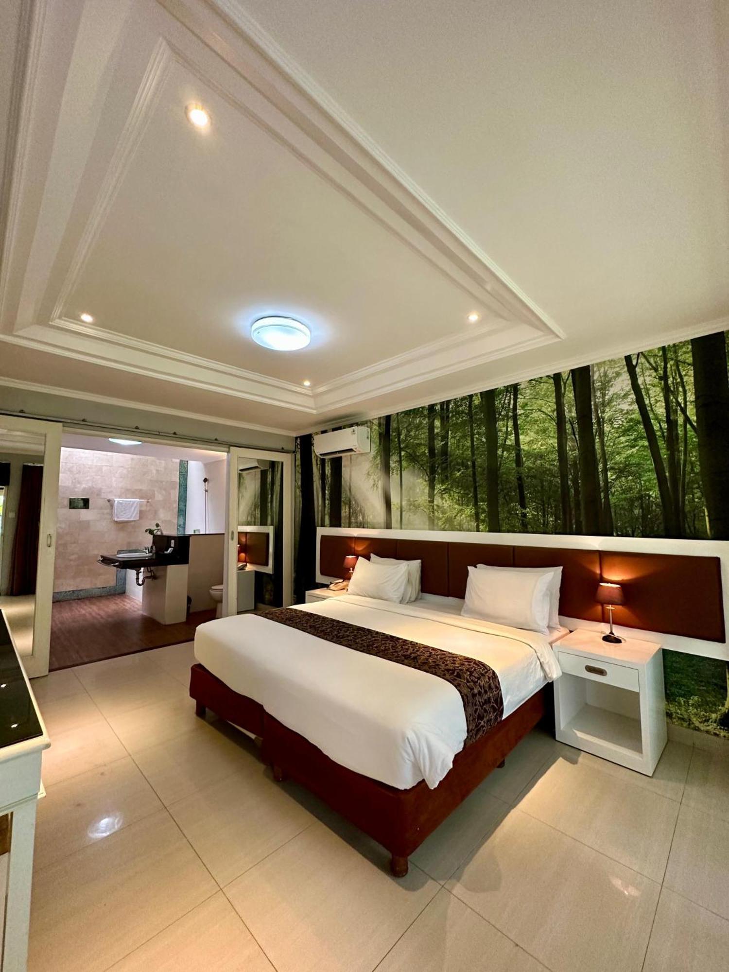 The Taman Ayu Hotel Seminyak Buitenkant foto