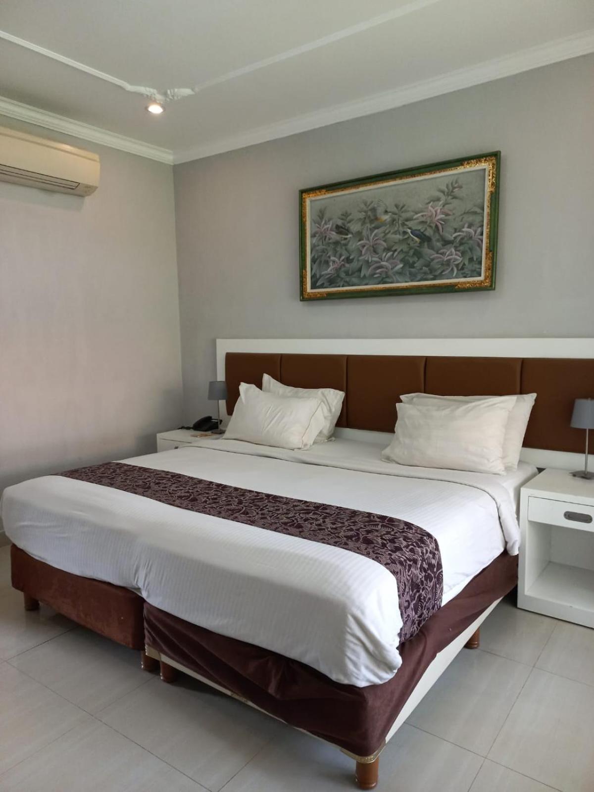The Taman Ayu Hotel Seminyak Buitenkant foto