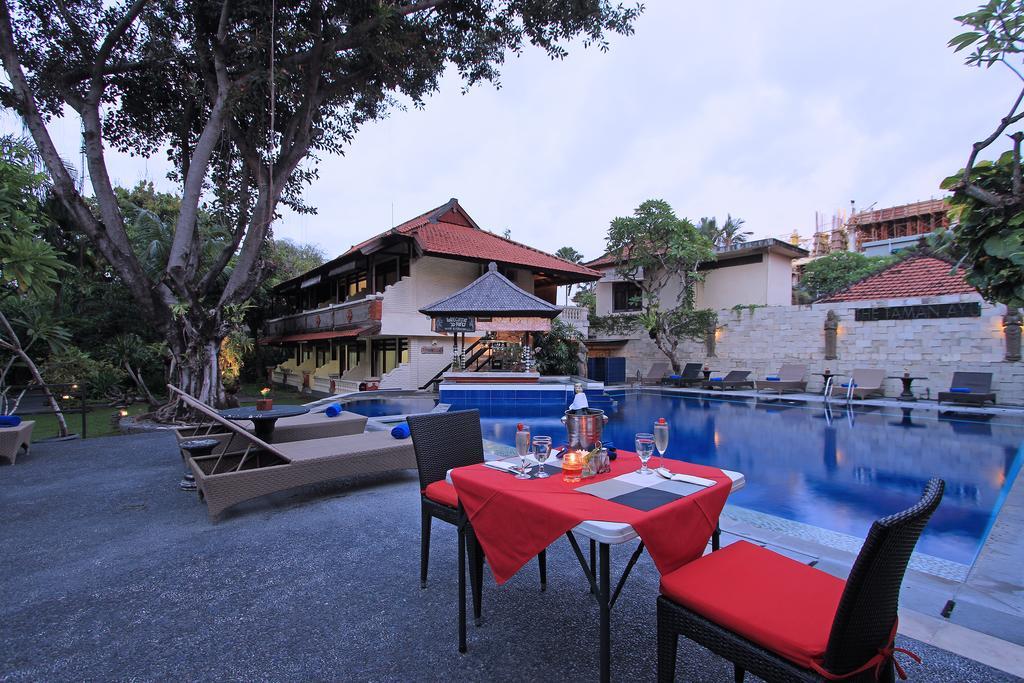 The Taman Ayu Hotel Seminyak Buitenkant foto