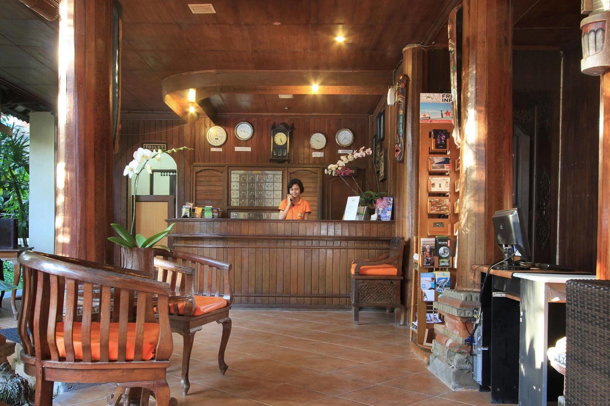 The Taman Ayu Hotel Seminyak Buitenkant foto